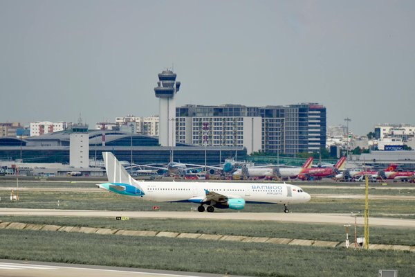 Comment organiser un séjour en Provence avec des ateliers de fabrication de savon et des randonnées guidées?