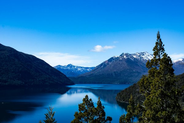 Quels sont les meilleurs conseils pour un camping en région de toundra durant la saison des aurores australes?